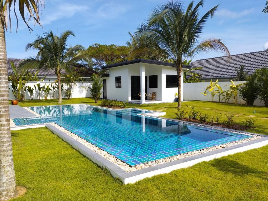 Bungalow Khao Lak Eksteriør billede